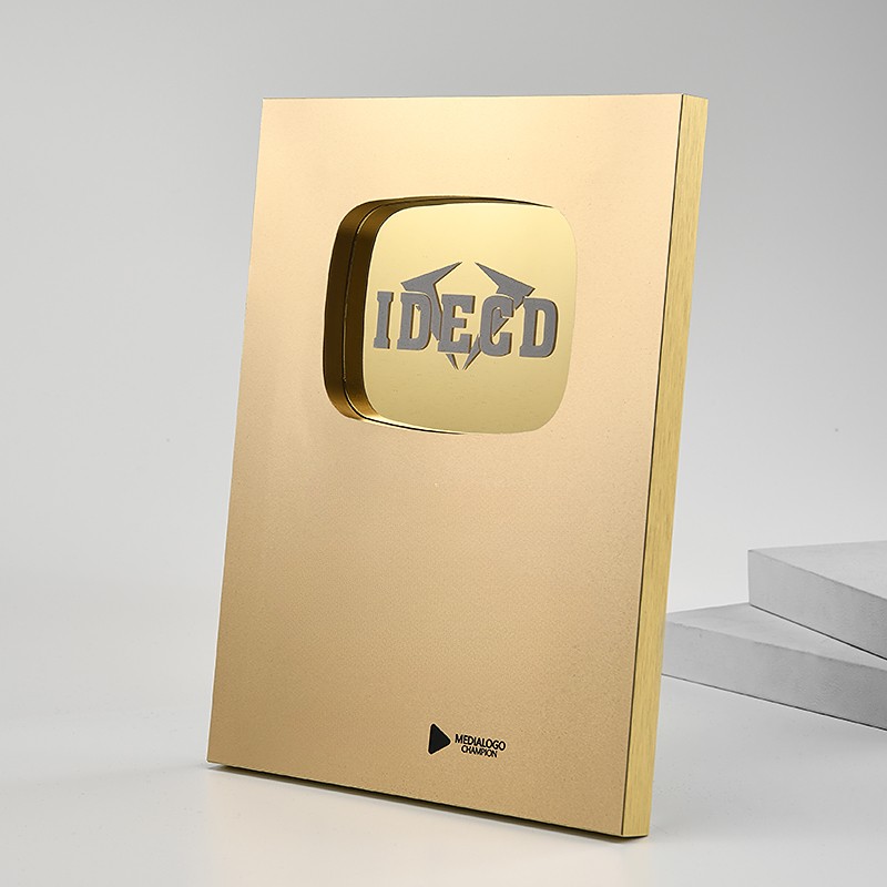 おしゃれな表彰盾(楯)アワードグッズ制作