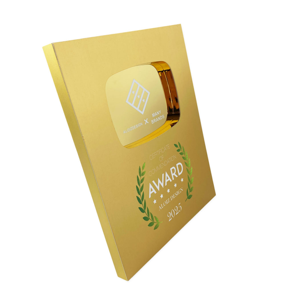 おしゃれな表彰盾